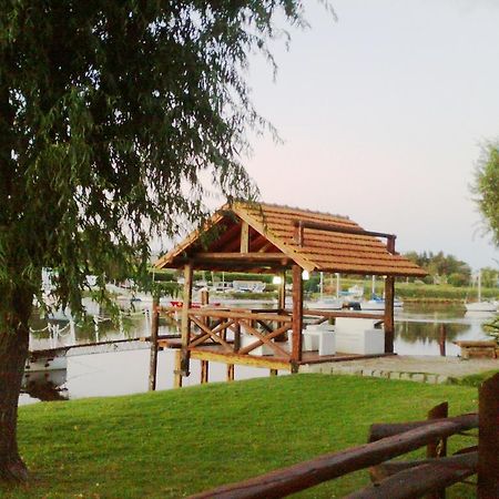 Cabanas Rio Quequen Necochea Exteriör bild